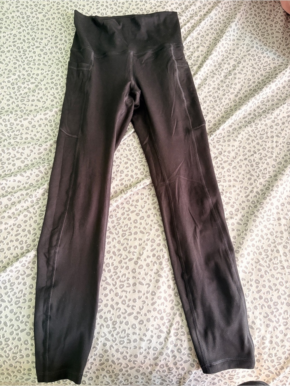 Gilly Hicks Black High-Rise Leggings with Side Pockets
